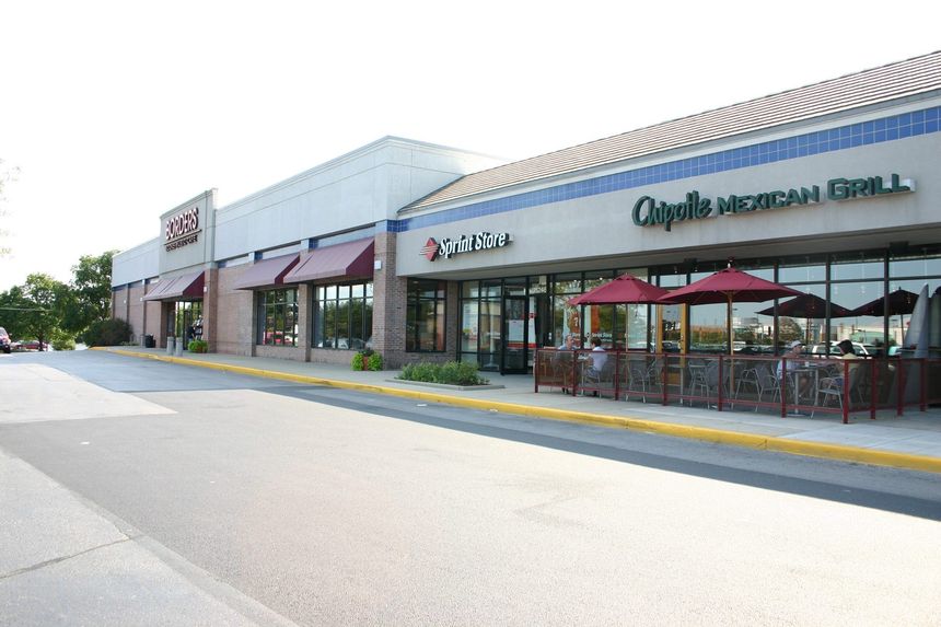 Ravinia Plaza